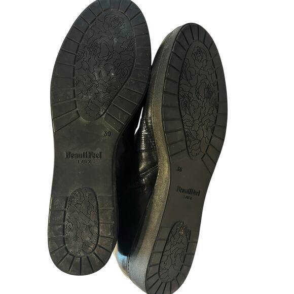BeautiFeel Black Ankle Boots •39/8.5•Snakeskin Embossed Accent Flats Leather EXC - Picture 5 of 10